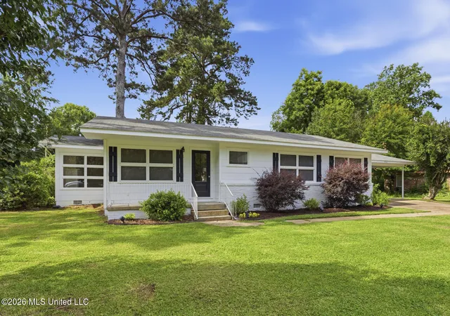 Homes for sale in Crystal Springs, MS | 912 Lee Ave, Crystal Springs, MS 39059 | MLS# 4150898