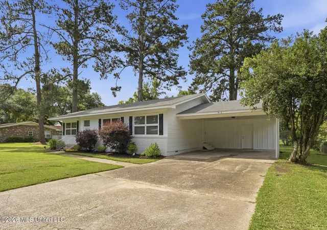 Homes for sale in Crystal Springs, MS | 912 Lee Ave, Crystal Springs, MS 39059 | MLS# 4150898