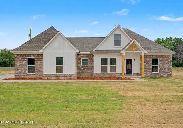 Photo 2 of Single family home for sale at 12255 Eason Farm Rd, Byhalia, MS 38611 | MLS# 4150919 | Listing updated on 2026-09-12