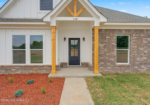 Photo 4 of Single family home for sale at 12255 Eason Farm Rd, Byhalia, MS 38611 | MLS# 4150919 | Listing updated on 2026-09-12