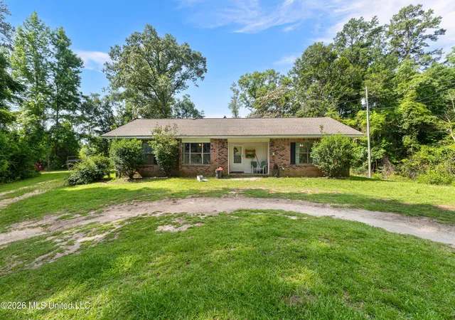 Homes for sale in New Augusta, MS | 2 Turner Loop, New Augusta, MS 39462 | MLS# 4151570