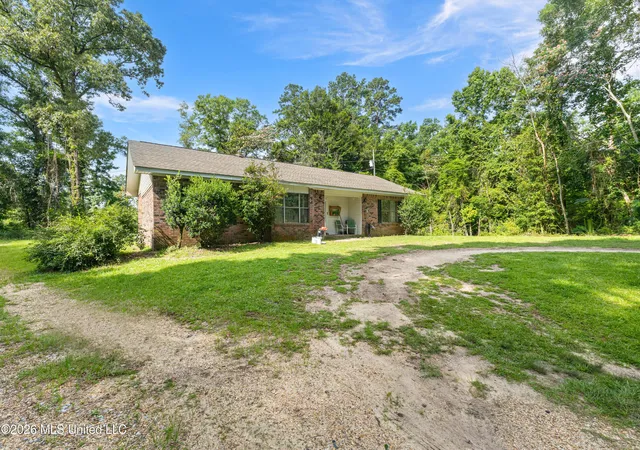 Homes for sale in New Augusta, MS | 2 Turner Loop, New Augusta, MS 39462 | MLS# 4151570