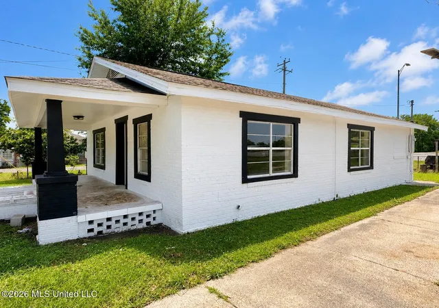 Photo 2 of Sale Pending at 8107 Alabama Ave, Gulfport, MS 39501 | MLS# 4150910 | Listing updated on 2026-07-31