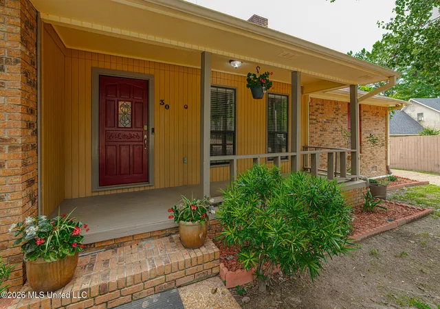 2nd image of 30 Watersview Dr, Jackson, MS 39212 | MLS# 4150917