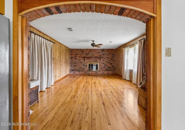 Homes for sale in Ocean Springs, MS | 202 Hunter Dr, Ocean Springs, MS 39564 | MLS# 4151213