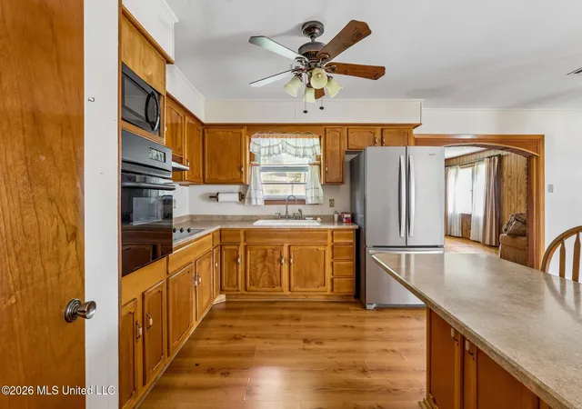 Homes for sale in Ocean Springs, MS | 202 Hunter Dr, Ocean Springs, MS 39564 | MLS# 4151213