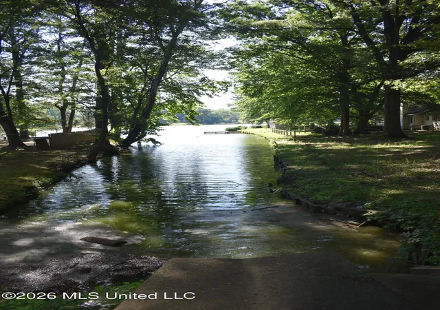 15th image of 7680 W Shahkoka Dr, Olive Branch, MS 38654 | MLS# 4151770