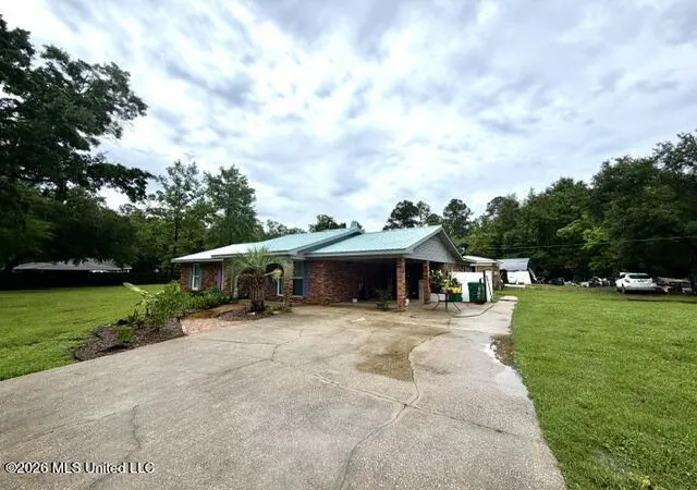 Homes for sale in Moss Point, MS | 11924 Demouey Rd, Moss Point, MS 39562 | MLS# 4151074