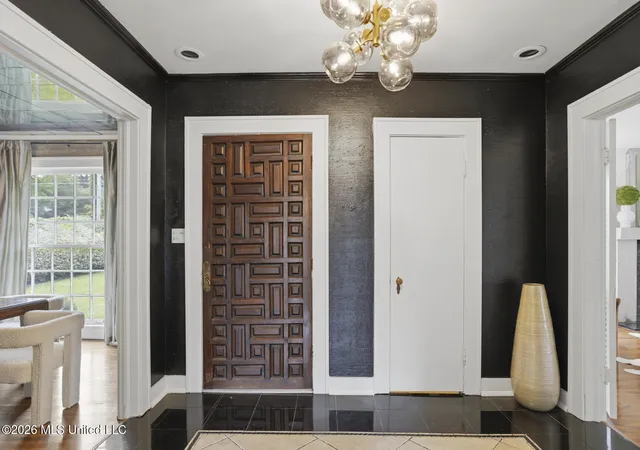 Photo 3 of Single family home for sale at 3702 Old Canton Rd, Jackson, MS 39216 | MLS# 4151119 | Listing updated on 2026-06-23