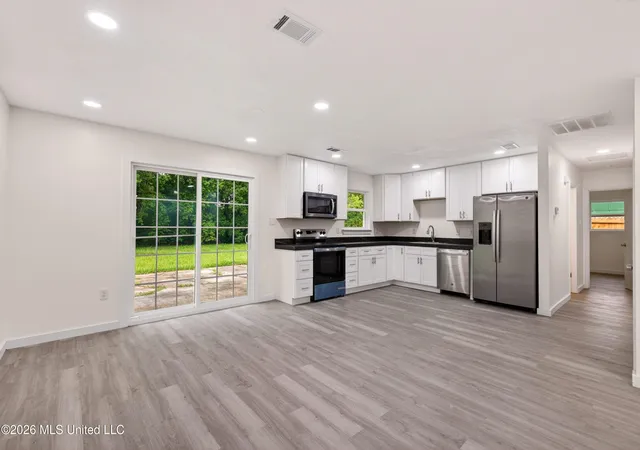 Photo 3 of Sale Pending at 116 Imilda Dr, Gulfport, MS 39503 | MLS# 4151099 | Listing updated on 2026-07-12