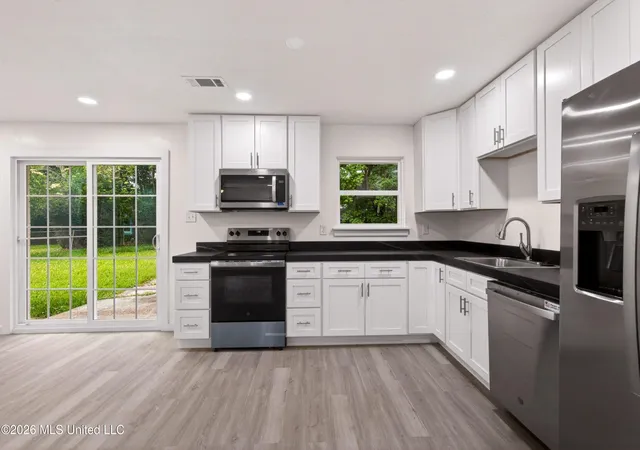 Photo 3 of Sale Pending at 116 Imilda Dr, Gulfport, MS 39503 | MLS# 4151099 | Listing updated on 2026-07-12