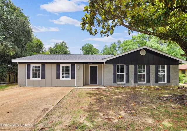 Homes for sale in Gautier, MS | 2104 Westgate Pkwy, Gautier, MS 39553 | MLS# 4151131