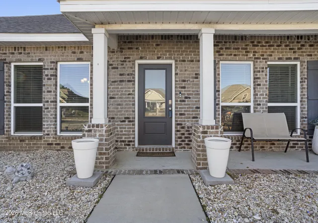Photo 2 of Single family home for sale at 144 Saltmeadow Cir, Ocean Springs, MS 39564 | MLS# 4151187 | Listing updated on 2026-08-25
