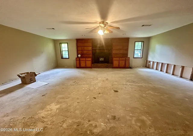 Homes for sale in Natchez, MS | 108 Broadmoor Dr, Natchez, MS 39120 | MLS# 4151180