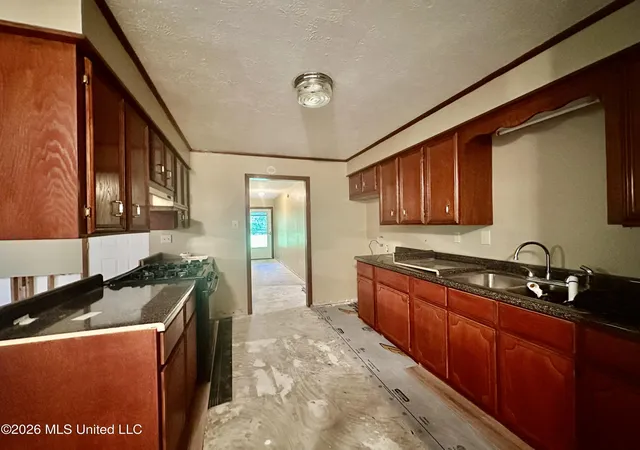 Homes for sale in Natchez, MS | 108 Broadmoor Dr, Natchez, MS 39120 | MLS# 4151180