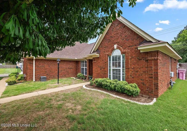 Homes for sale in Southaven, MS | 7350 Thistledown Cvs, Southaven, MS 38671 | MLS# 4151149