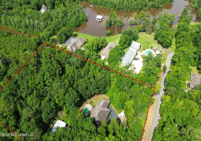34th image of 13293 Riverland Dr, Biloxi, MS 39532 | MLS# 4151201
