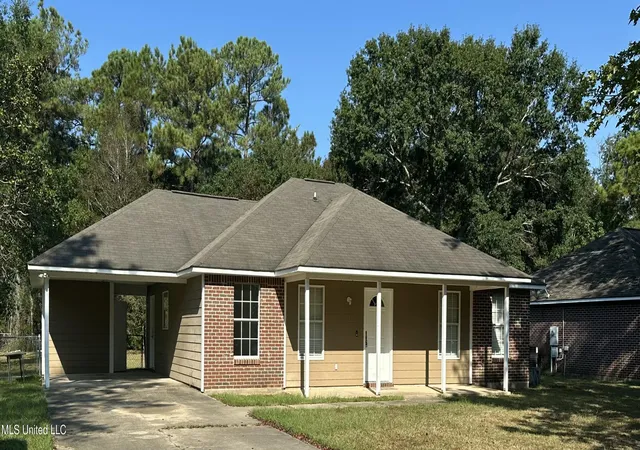 Photo 1 of Single family home for sale at 1113 Dorothy St, Ocean Springs, MS 39564 | MLS# 4159185 | Listing updated on 2026-09-10