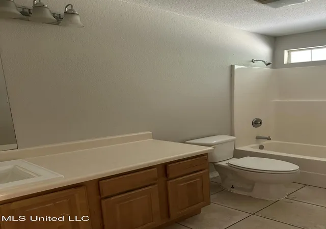 Photo 3 of Single family home for sale at 1113 Dorothy St, Ocean Springs, MS 39564 | MLS# 4159185 | Listing updated on 2026-10-05
