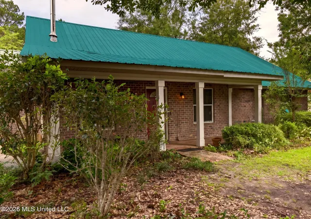 Homes for sale in Saucier, MS | 19119 E Highland Dr, Saucier, MS 39574 | MLS# 4151191