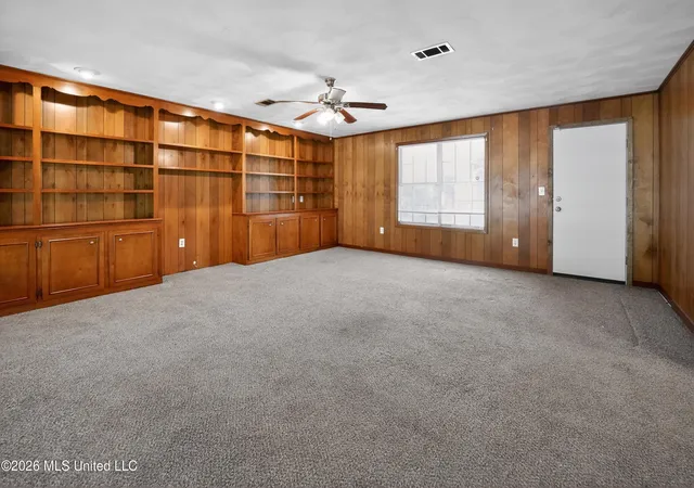 Photo 3 of Single family home for sale at 3024 Longwood Dr, Jackson, MS 39212 | MLS# 4151654 | Listing updated on 2026-09-08