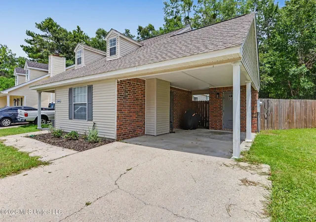 Homes for sale in Gulfport, MS | 13404 Locust Hill Dr, Gulfport, MS 39503 | MLS# 4151883