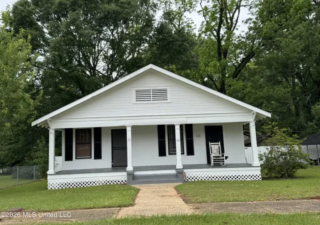 Homes for sale in Centreville, MS | 124 S Lafayette St, Centreville, MS 39631 | MLS# 4151269