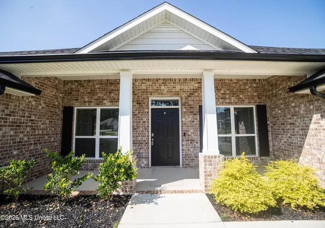 Photo 2 of Single family home for sale at 6285 Emerald Lk Dr, Biloxi, MS 39532 | MLS# 4151695 | Listing updated on 2026-09-10