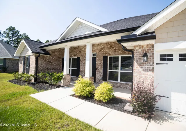 Photo 3 of Single family home for sale at 6285 Emerald Lk Dr, Biloxi, MS 39532 | MLS# 4151695 | Listing updated on 2026-09-10