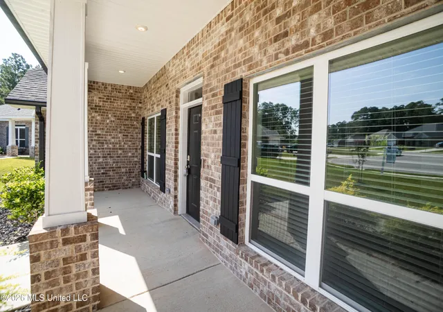 Photo 4 of Single family home for sale at 6285 Emerald Lk Dr, Biloxi, MS 39532 | MLS# 4151695 | Listing updated on 2026-09-10