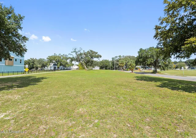 3rd image of 1552 Beach Blvd, Biloxi, MS 39530 | MLS# 4151270