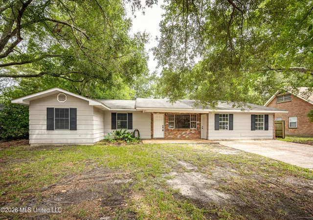 Homes for sale in Pascagoula, MS | 4014 Sherwood St, Pascagoula, MS 39581 | MLS# 4152263