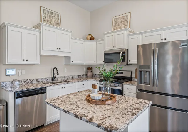 Photo 3 of Sale Pending at 2341 Kent Dr, Southaven, MS 38672 | MLS# 4151679 | Listing updated on 2026-07-07