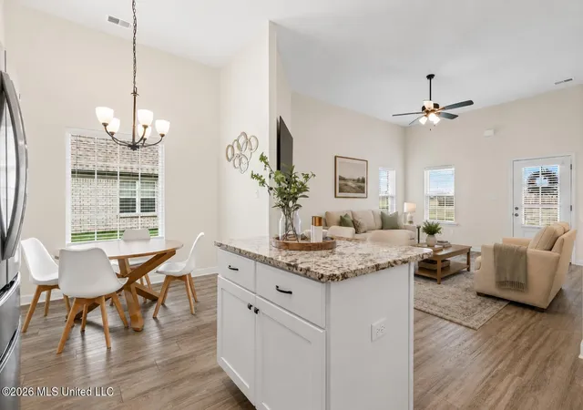 Photo 4 of Sale Pending at 2341 Kent Dr, Southaven, MS 38672 | MLS# 4151679 | Listing updated on 2026-07-07