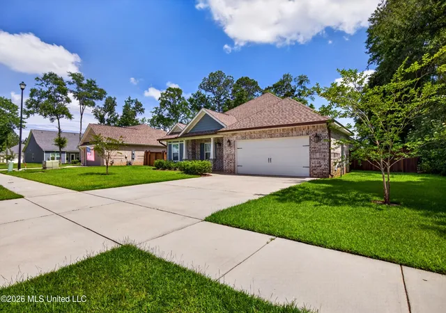 Photo 4 of Single family home for sale at 13509 Evergreen Dr, Gulfport, MS 39503 | MLS# 4151383 | Listing updated on 2026-07-02
