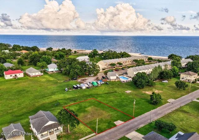 Homes for sale in Long Beach, MS | 104 Runnels Ave, Long Beach, MS 39560 | MLS# 4151352