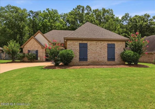 Homes for sale in Brandon, MS | 200 Belle Oak Dr, Brandon, MS 39042 | MLS# 4155065