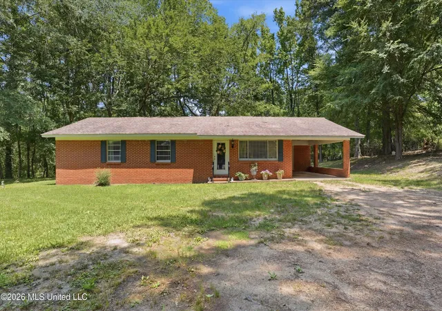 Homes for sale in Carthage, MS | 2491 Ms 16, Carthage, MS 39051 | MLS# 4151892