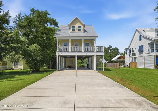 Homes for sale in Waveland, MS | 311 Waveland Ave, Waveland, MS 39576 | MLS# 4151779