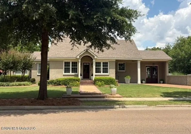 Homes for sale in Greenwood, MS | 400 Grand Blvd, Greenwood, MS 38930 | MLS# 4151471