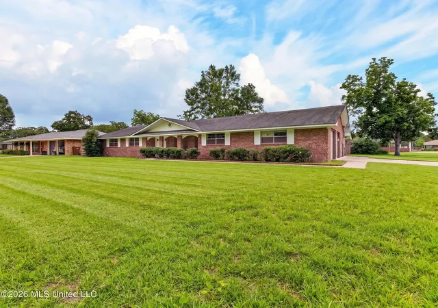 2nd image of 6 Pecan Cir, Long Beach, MS 39560 | MLS# 4151596
