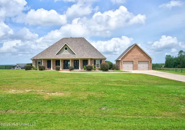 Homes for sale in Carriere, MS | 74 The Hills Dr, Carriere, MS 39426 | MLS# 4153486