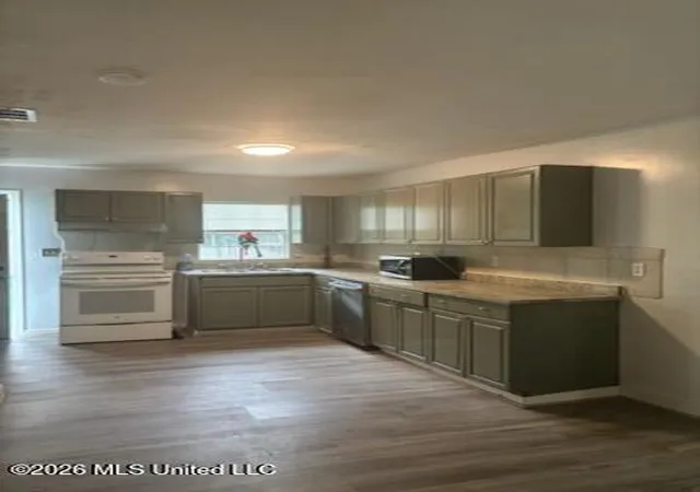 Photo 3 of Single family home for sale at 16171 Robinson Rd, Gulfport, MS 39503 | MLS# 4151620 | Listing updated on 2026-08-31