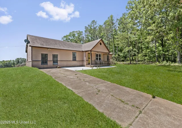 Homes for sale in Byhalia, MS | 162 Forest Hill Rd, Byhalia, MS 38611 | MLS# 4151617