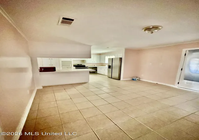 Photo 3 of Single family home for sale at 112 Kildare Ct, Jackson, MS 39209 | MLS# 4151680 | Listing updated on 2026-06-04
