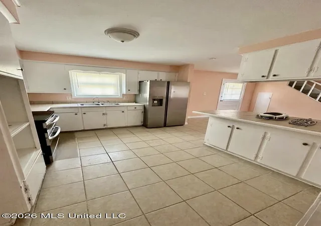 Photo 3 of Single family home for sale at 112 Kildare Ct, Jackson, MS 39209 | MLS# 4151680 | Listing updated on 2026-06-04