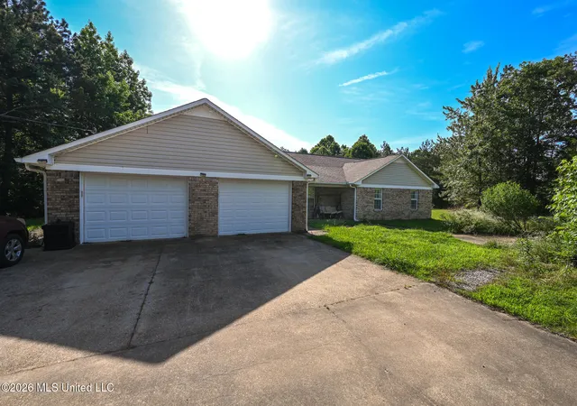 Homes for sale in Holly Springs, MS | 65 Chewalla Lake Rd, Holly Springs, MS 38635 | MLS# 4151910