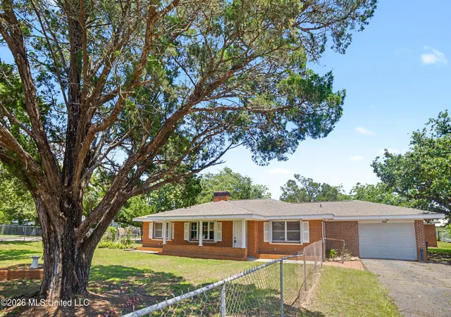 Homes for sale in Bay Saint Louis, MS | 805 Bouslog St, Bay Saint Louis, MS 39520 | MLS# 4151717