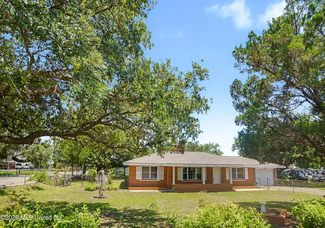 Homes for sale in Bay Saint Louis, MS | 805 Bouslog St, Bay Saint Louis, MS 39520 | MLS# 4151717