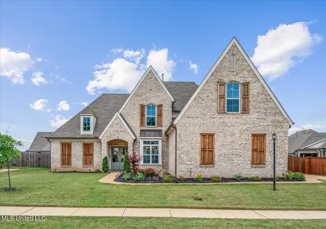 Photo 1 of Sale Pending at 6585 Cataloochee Ln, Olive Branch, MS 38654 | MLS# 4151773 | Listing updated on 2026-07-11